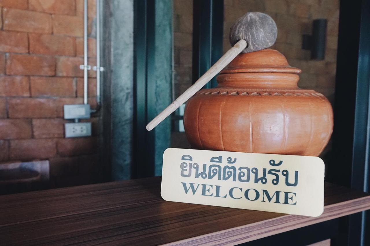 Tha Ma-O Bouteak Homestay - Self Check-In 람빵 외부 사진